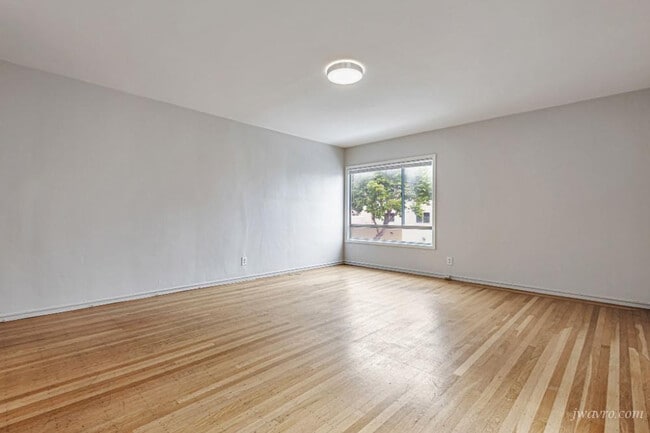 Building Photo - 80 Terra Vista Ave