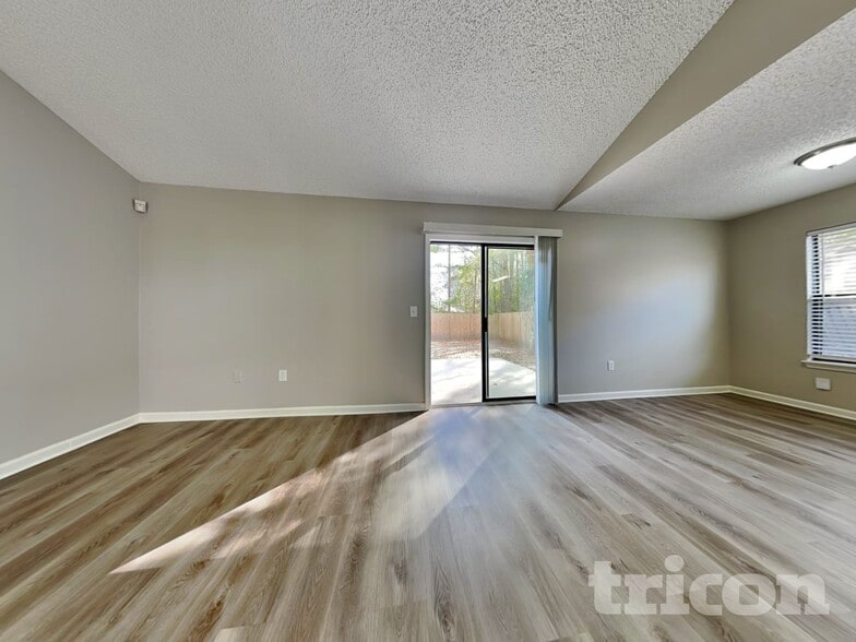 Building Photo - 4543 Deer Valley Dr