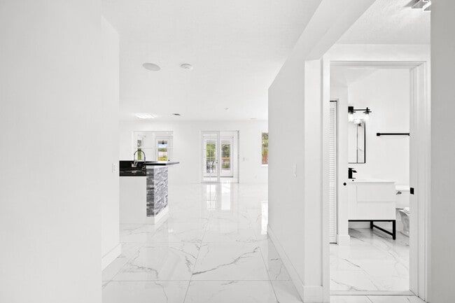 Building Photo - 1209 Olympic Cir