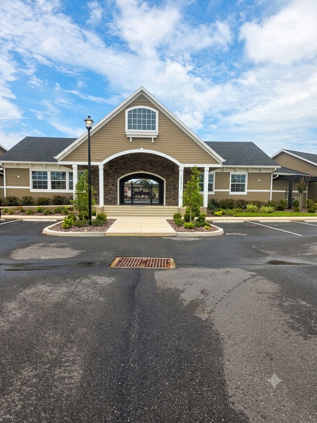 Building Photo - 11472 Timber Grv Ln