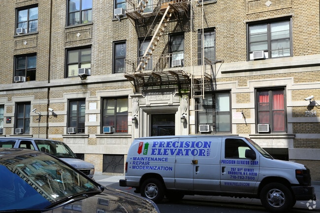 Building Photo - 74-76 Pinehurst Ave