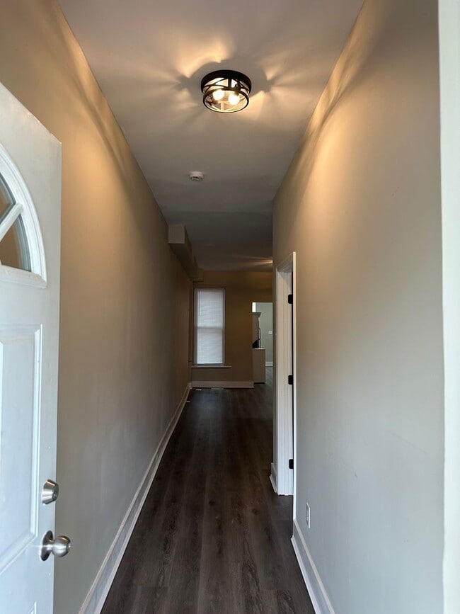 Building Photo - Newly Renovated 4BR/2BA Family Home in Win...