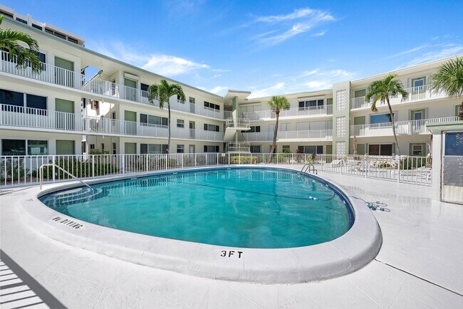 Building Photo - 3600 N Ocean Dr