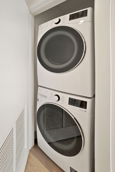 Building Photo - 334 N Union Ave