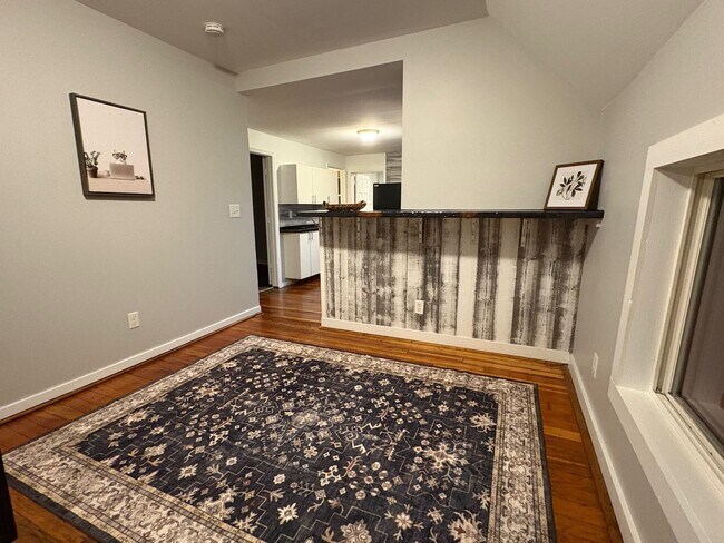 Building Photo - 722 Butterworth St SW