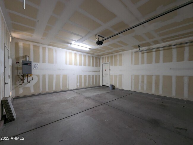 Building Photo - 1253 N 166th Ave