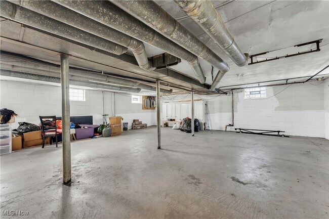 Building Photo - 19500 Lakeshore Blvd