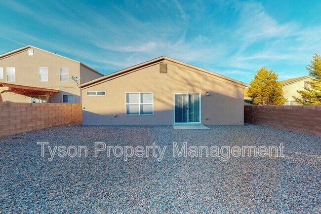 Building Photo - 1825 San Pedro Rd