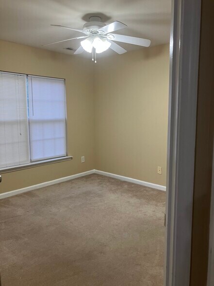 Bedroom - 1013 Goldmist Ln