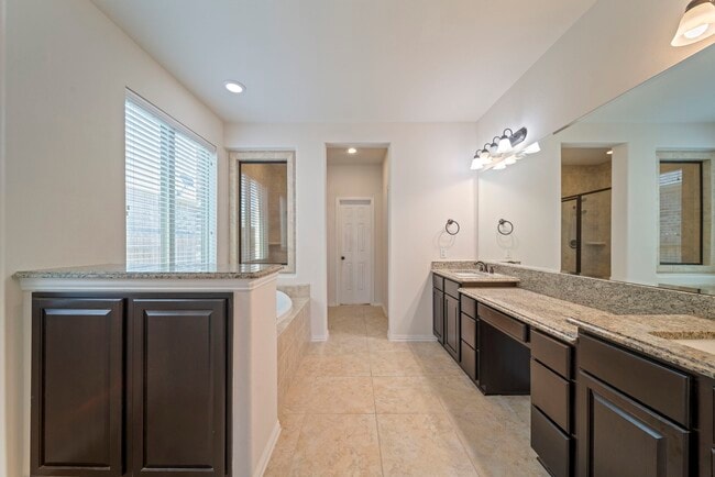 Building Photo - 8115 Spreadwing St