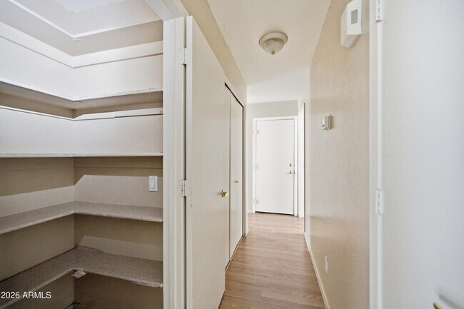 Building Photo - 4512 E Windsong Dr