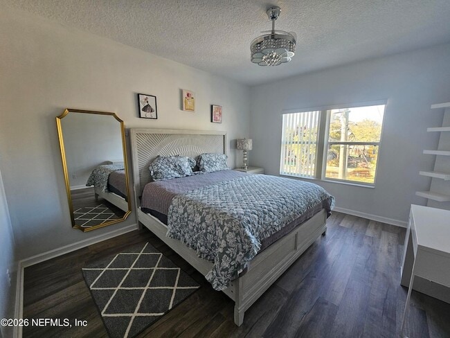 Building Photo - 825 Anastasia Blvd