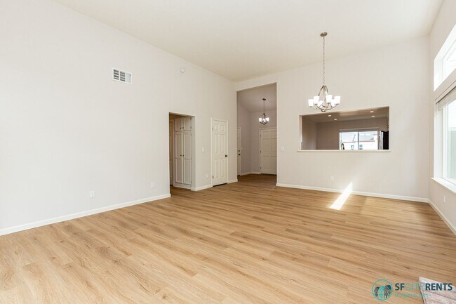 Building Photo - Pacifica: Newly Renovated Single Family Ho...