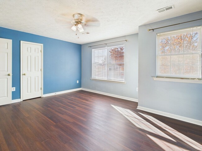 Building Photo - 10561 Gallant Fox Way