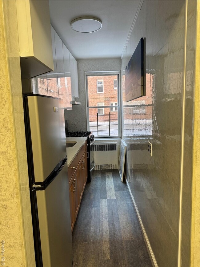 Building Photo - 99-41 64th Ave