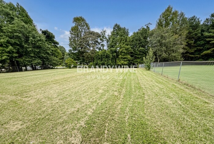 Building Photo - 160 Wesley Chapel Rd