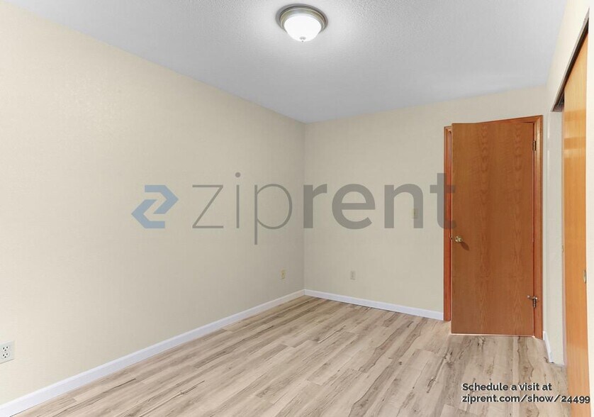 Building Photo - 31080 State Rte 20