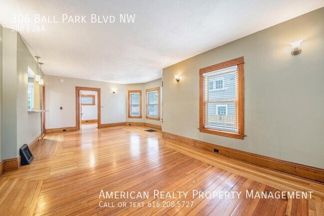 Building Photo - 306 Ball Park Blvd NW