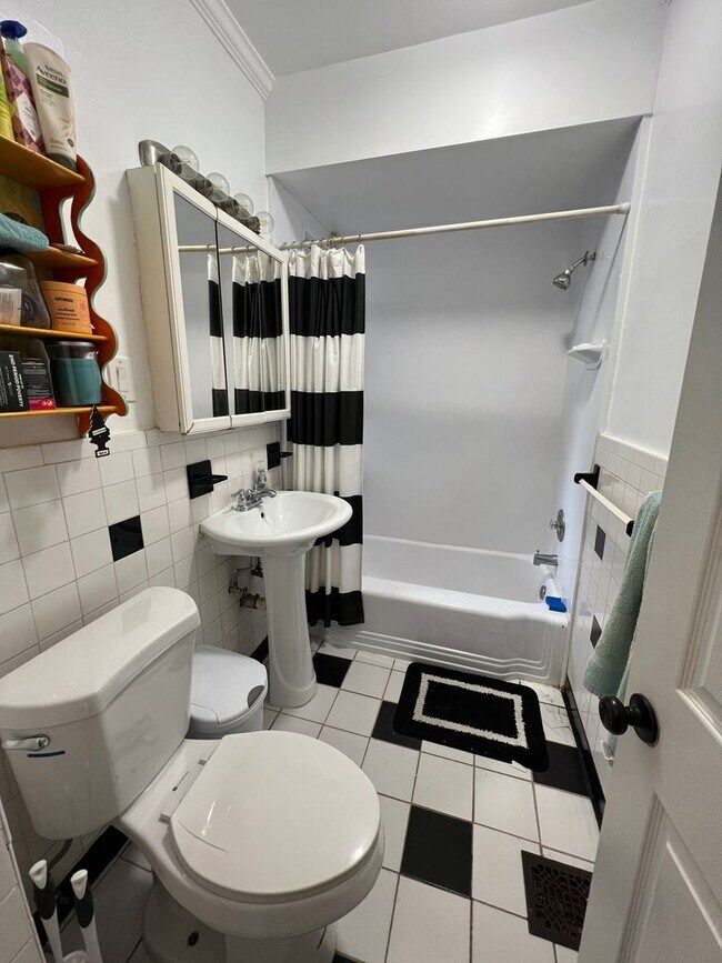 Building Photo - 12-14 Hancock Street