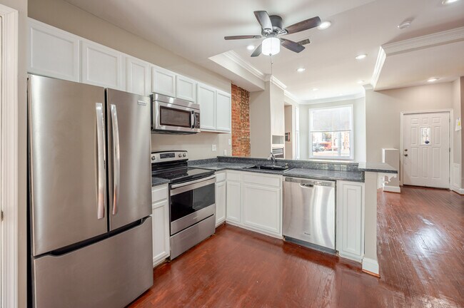 Building Photo - 408 Rhode Island Ave NW