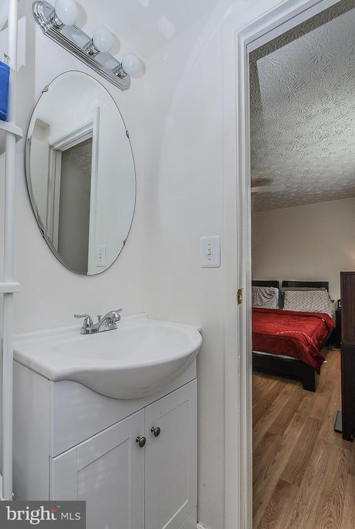 Building Photo - 8291 Raindrop Way