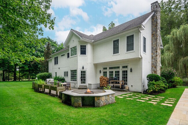 Building Photo - 46 Burr Farms Rd