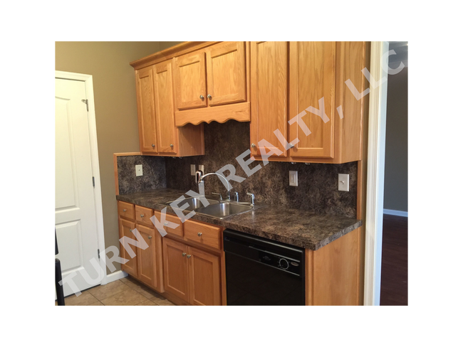 Building Photo - Duplex for rent in Trussville
