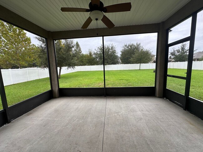 Building Photo - Large Home at Work Golf Village