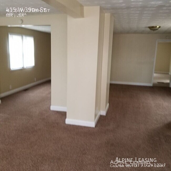 Building Photo - 415 W 39th St