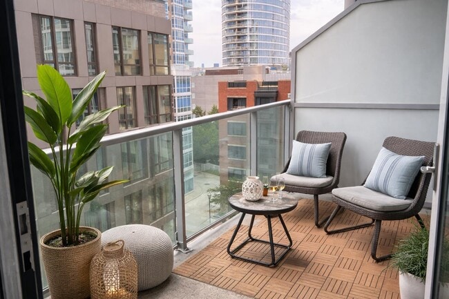 Building Photo - 1 Shore Ln