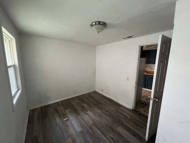 Building Photo - 1287 E Willard Ave