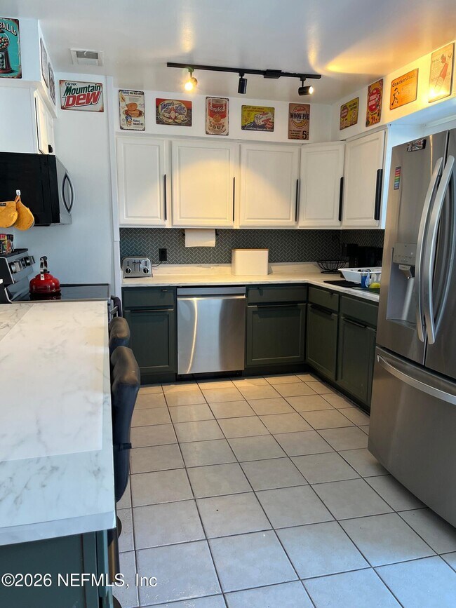 Building Photo - 7431 Arble Dr