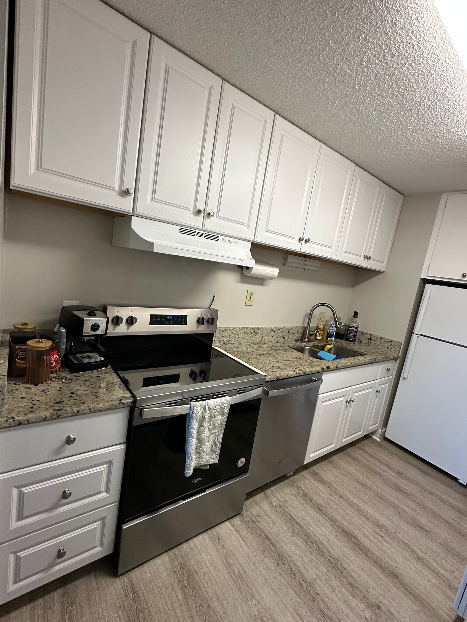 Kitchen - 11405 3rd St N