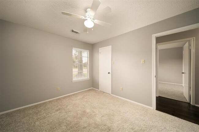 Building Photo - 2903 Avanti Dr