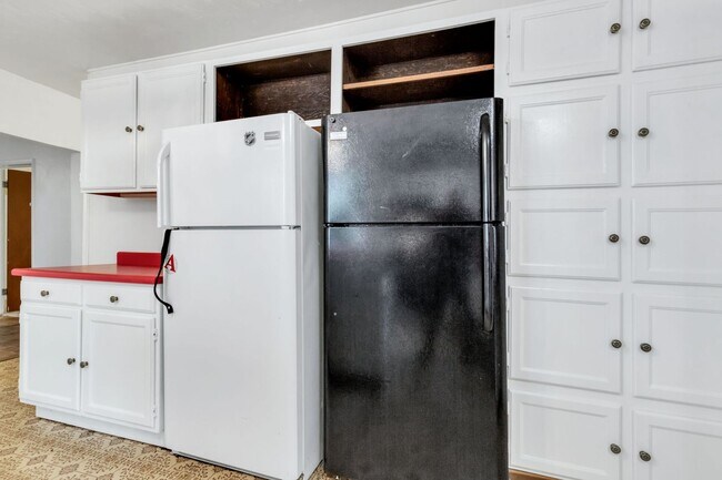 Building Photo - Boulder Ranch Style Home Available Now