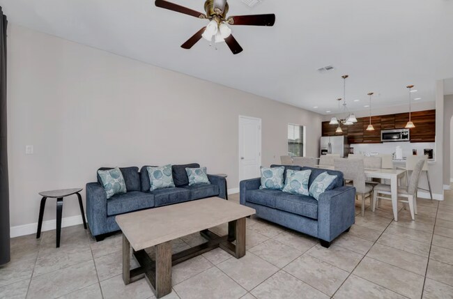 Building Photo - 128 Angela's Ave