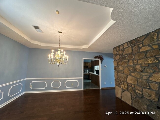 Building Photo - Live on the Lake in Lakeland!!