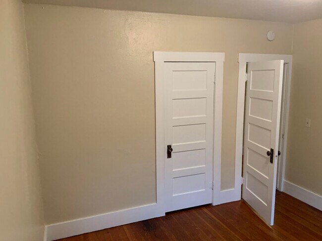 Building Photo - 3056-04 - MSF Properties