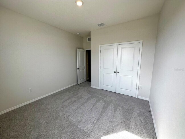 Building Photo - 13819 Wineberry Dr