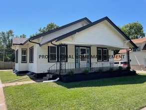Building Photo - Coming soon! Charming 3-Bedroom, 1.5-Bathr...