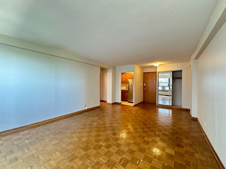 Building Photo - 4180 N Marine Dr