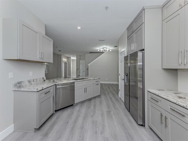 Building Photo - 3941 Yellowstone Cir