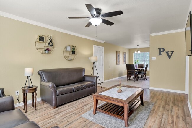 Building Photo - 125 Pine St