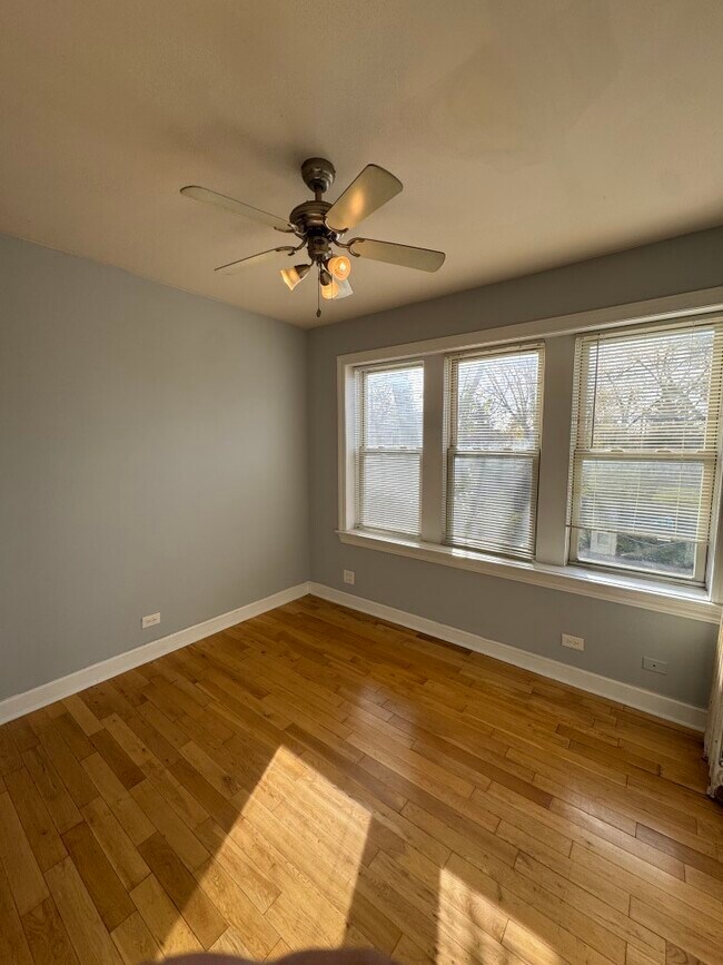 Building Photo - 4542 W George St