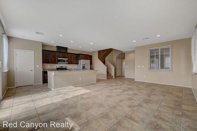 Building Photo - 5 br, 3 bath House - 3321 Nicki Cometa St