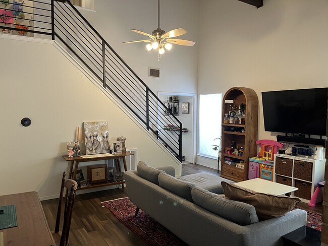 Building Photo - 7258 Coronado Cir