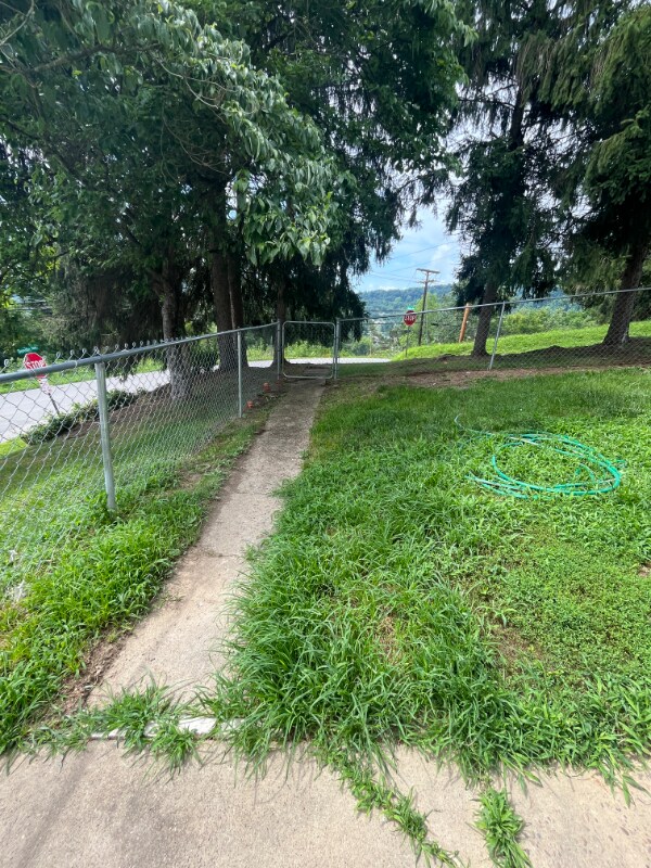 Building Photo - 36 Dorothy Ave