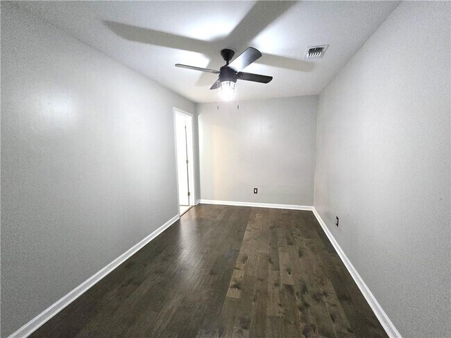 Building Photo - 117 Davis Mill Ct