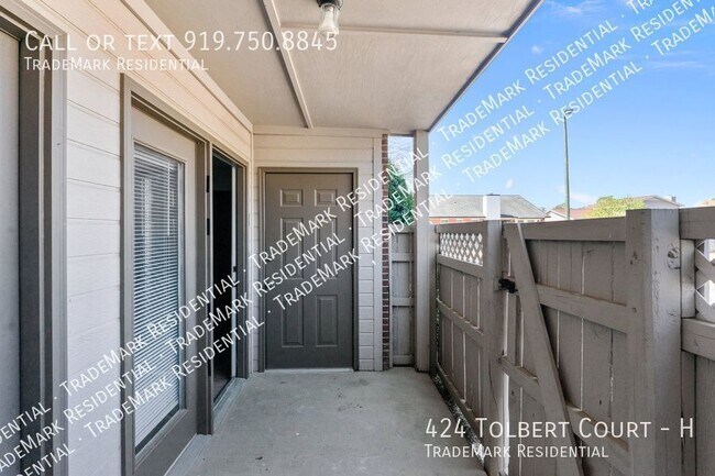 Building Photo - 424 Tolbert Ct