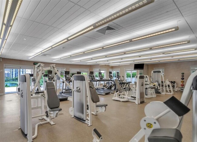 Building Photo - 20000 E Country Club Dr